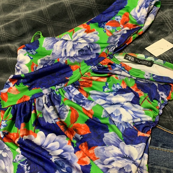 Zara Floral Asymmetric Bodysuit (USA S; EUR S) - Picture 4 of 6